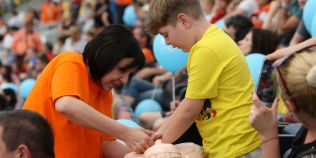 FOTO Record pentru Romania: 10.175 de oameni au fost, sambata, la Arena Nationala la cel mai mare curs de resuscitare