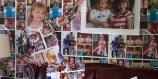 Cea mai mandra bunica din lume: a redecorat casa cu fotografiile celor doi nepoti