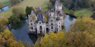O strangere de fonduri online a salvat un castel de secol XIII, din Franta. Peste 9.000 de oameni au donat bani